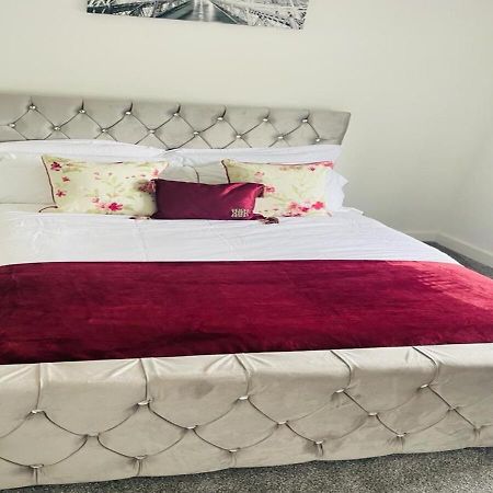 Luxury New Home Swanscombe Luaran gambar