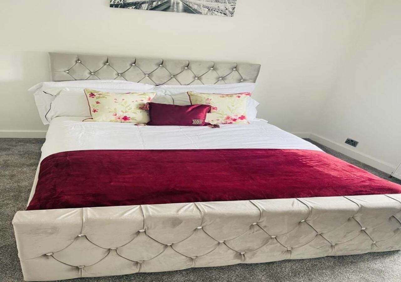 Luxury New Home Swanscombe Luaran gambar