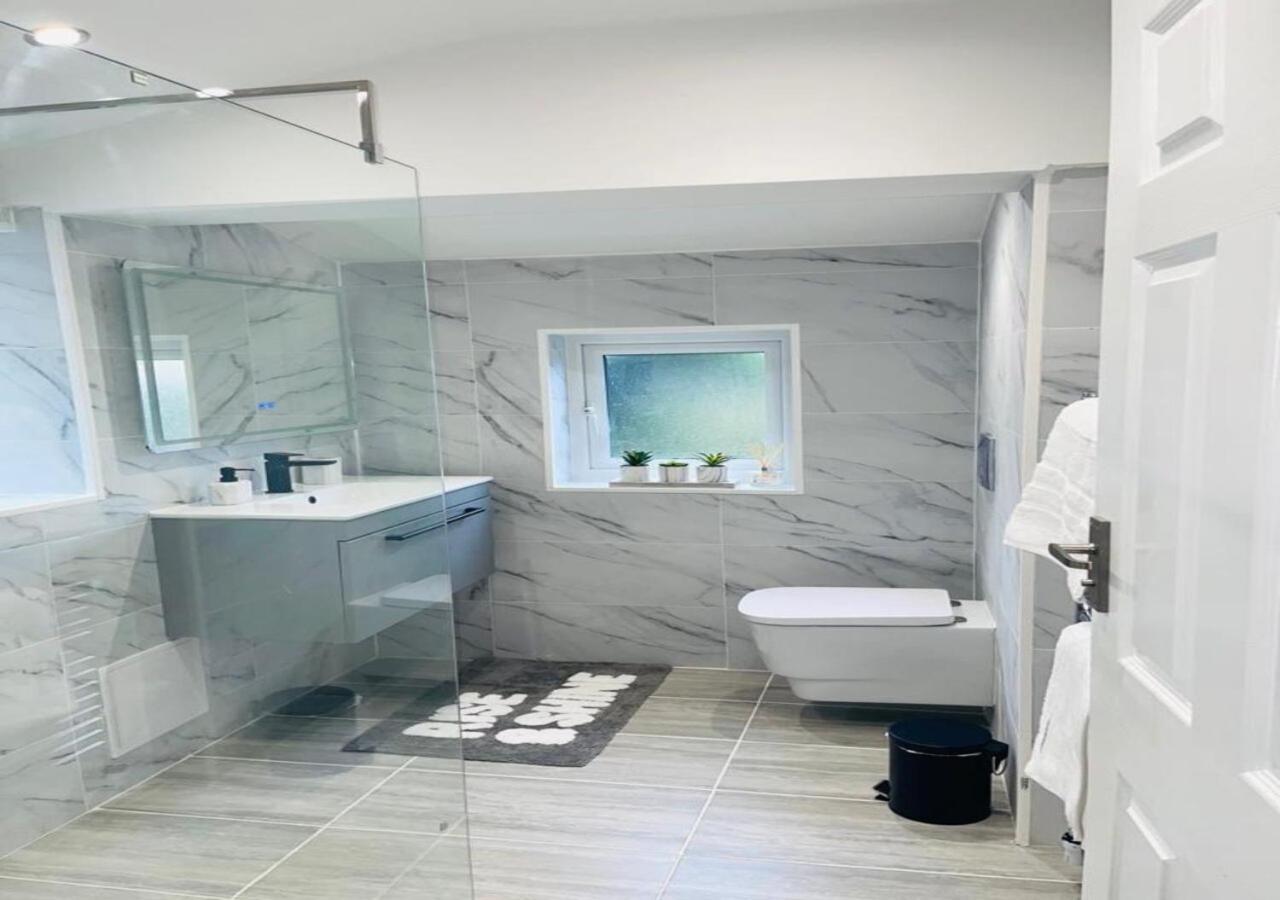 Luxury New Home Swanscombe Luaran gambar